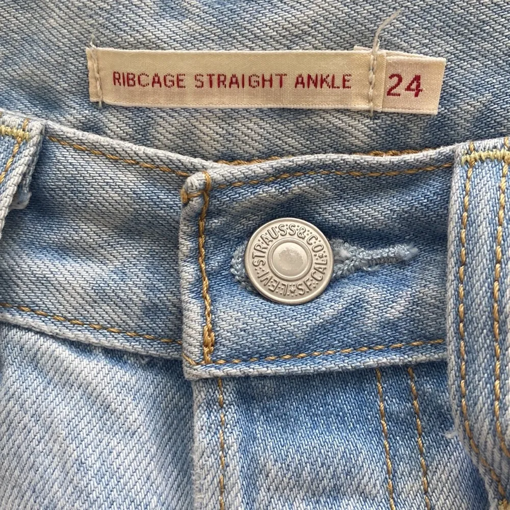 Levi's Women's Premium Ribcage Straight Ankle Jeans - Image 5