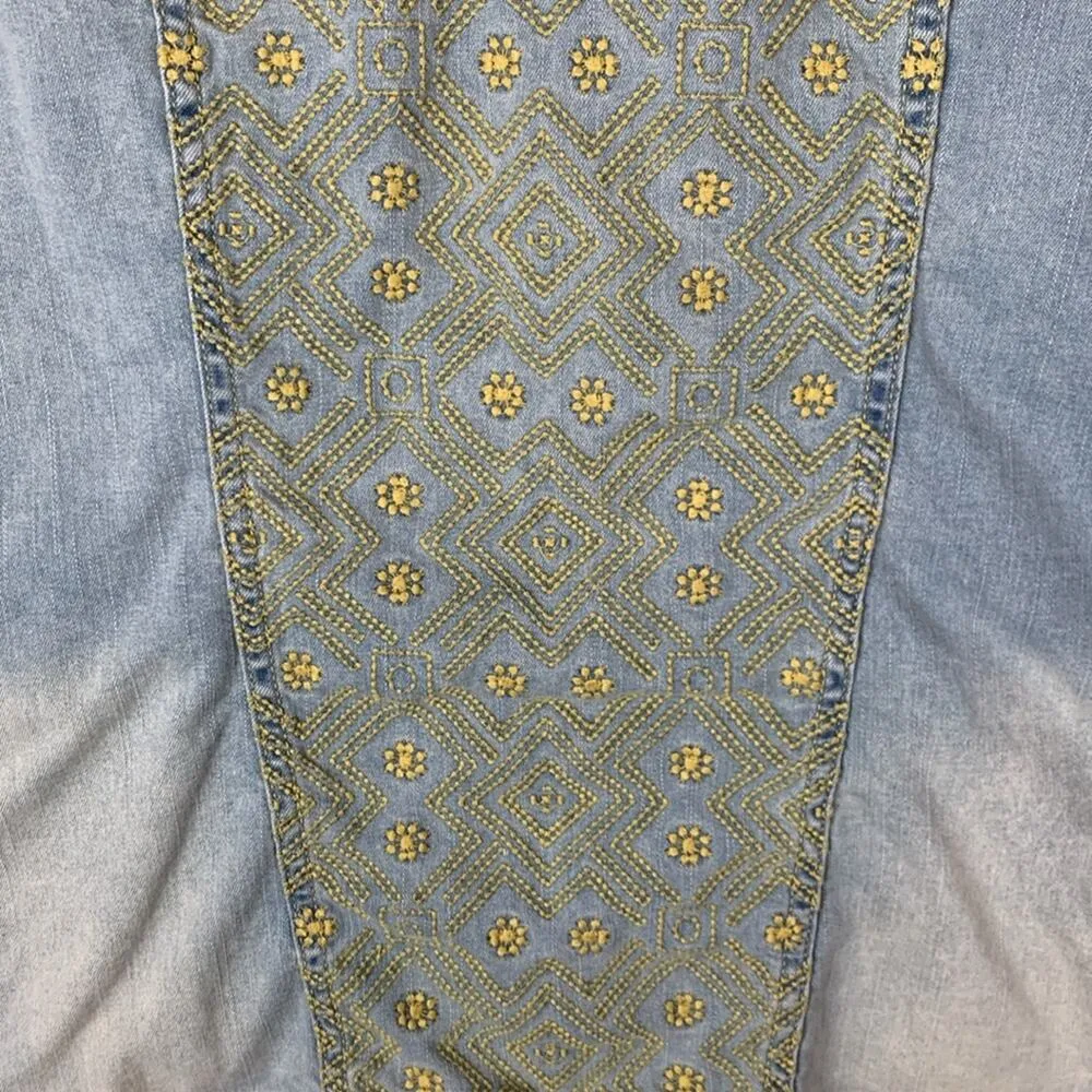 Lularoe women's medium denim jacket embroidery light wash casual yellow jean - Image 8