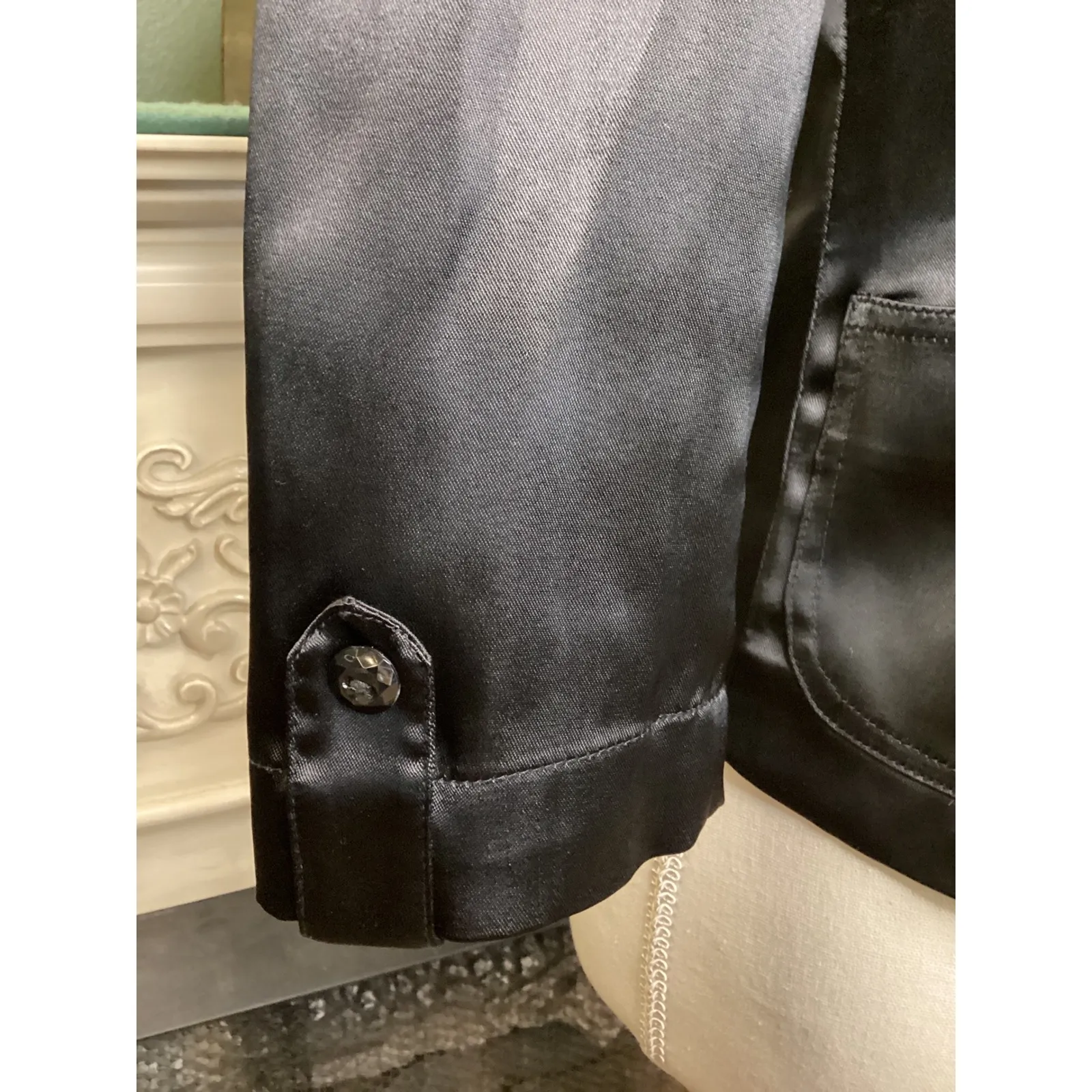 G by Guess Black Satin Cropped Blazer Jacket Hook Closure 3/4 Sleeve Juniors M - Image 4