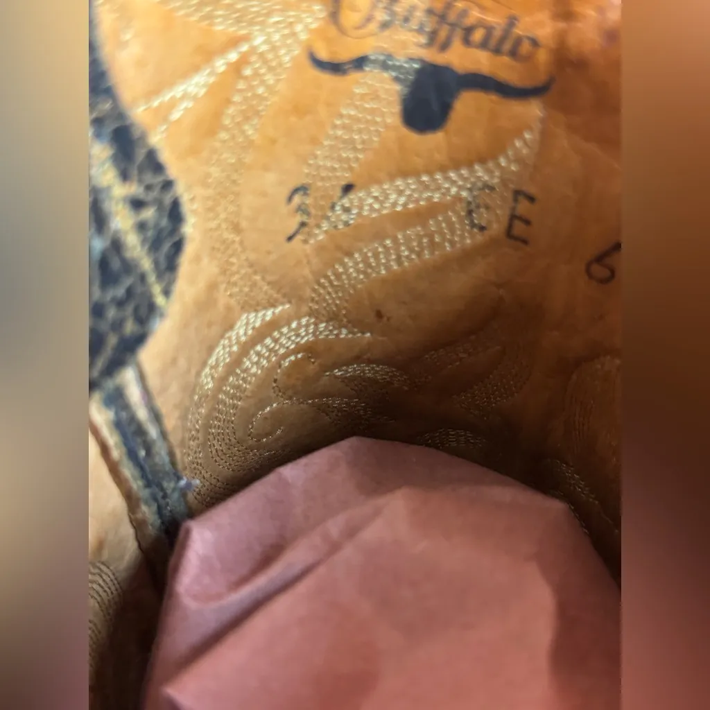 Buffalo David Bitton  Tan Leather Boots Size 36EE - Image 13