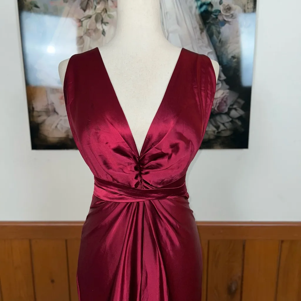 Gorgeous Vintage Y2K Nicole Bakti Ruby Satin Evening Gown! - Image 4