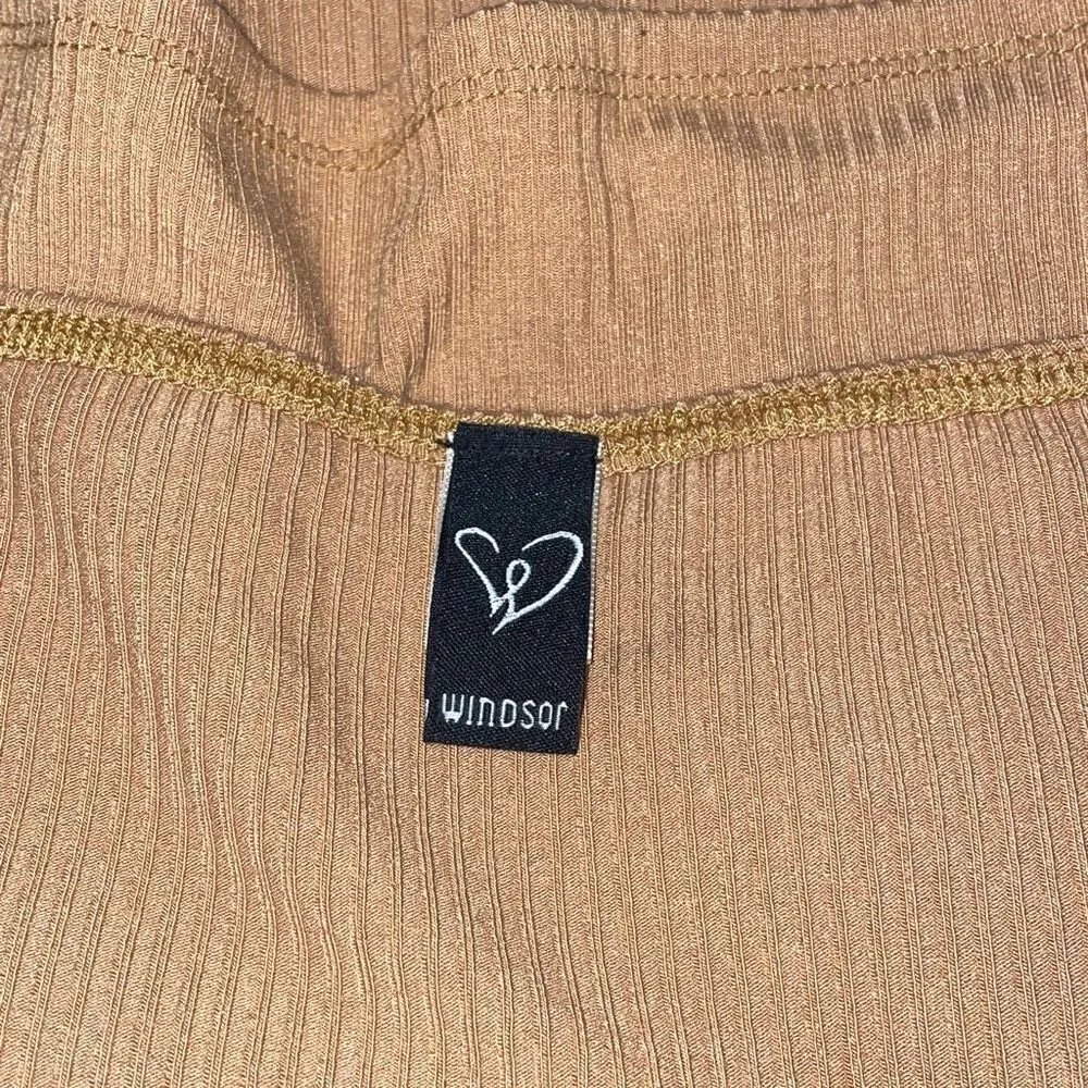 Windsor  long sleeve off the shoulder top,‎ Size Large - Image 3