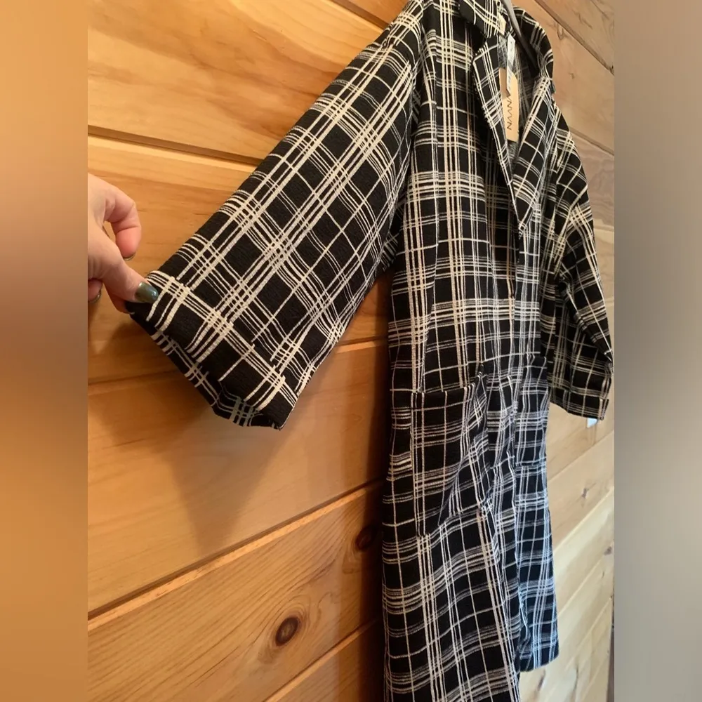 LF Lightweight Plaid Black And White Woman’s Coat NWT Size 14 100% Polyester - Image 5