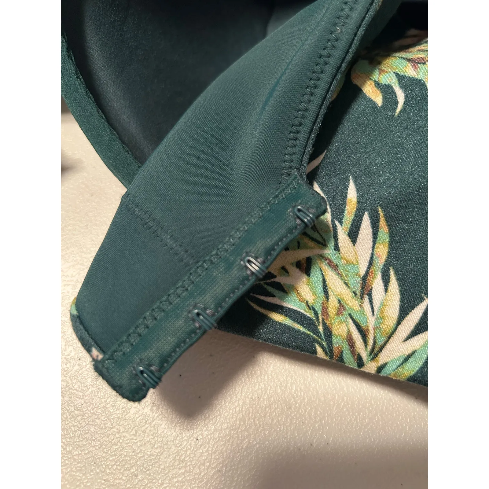 Cacique lightly lined full coverage beautiful deep green floral bra, size 44F - Image 4