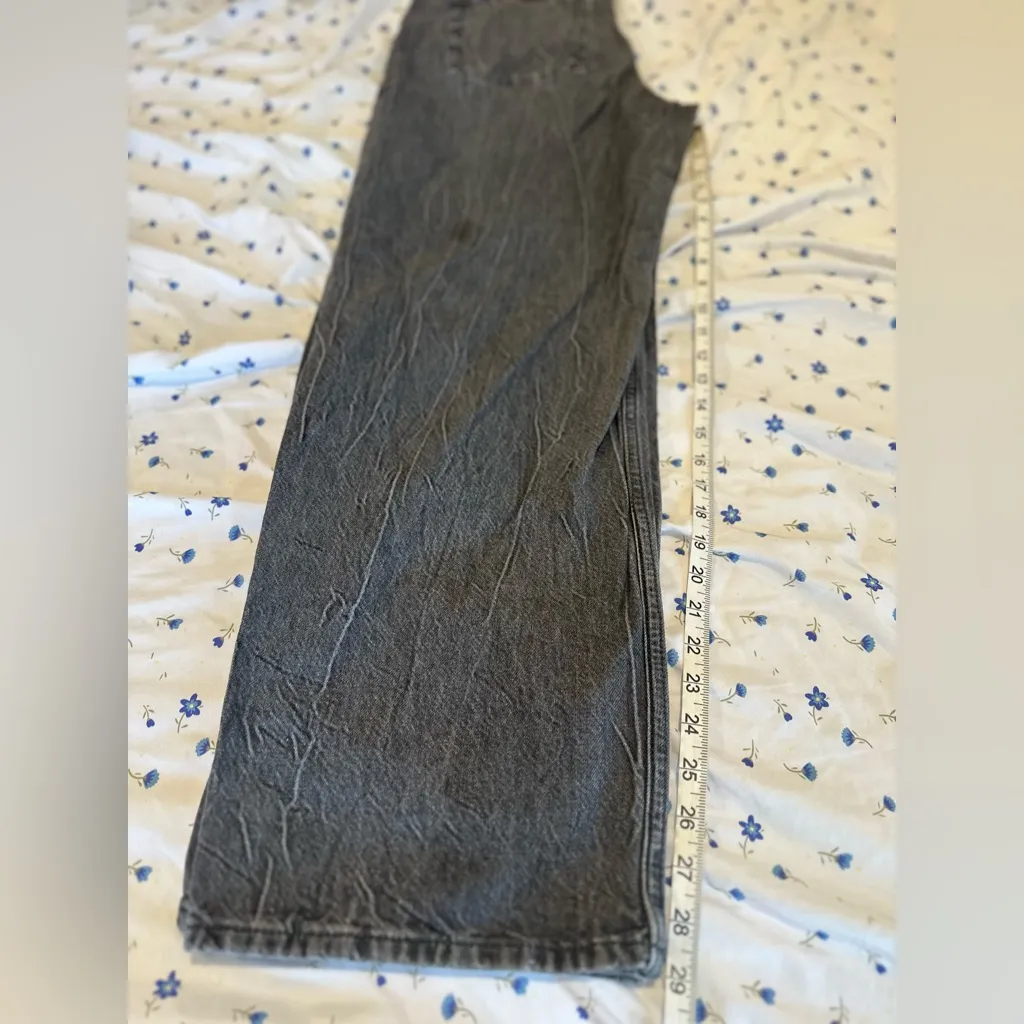 EUC H&M Women’s Sz: 6 Dusty Gray Denim Baggy Wide Leg Loose Fit High Waist Jeans - Image 5