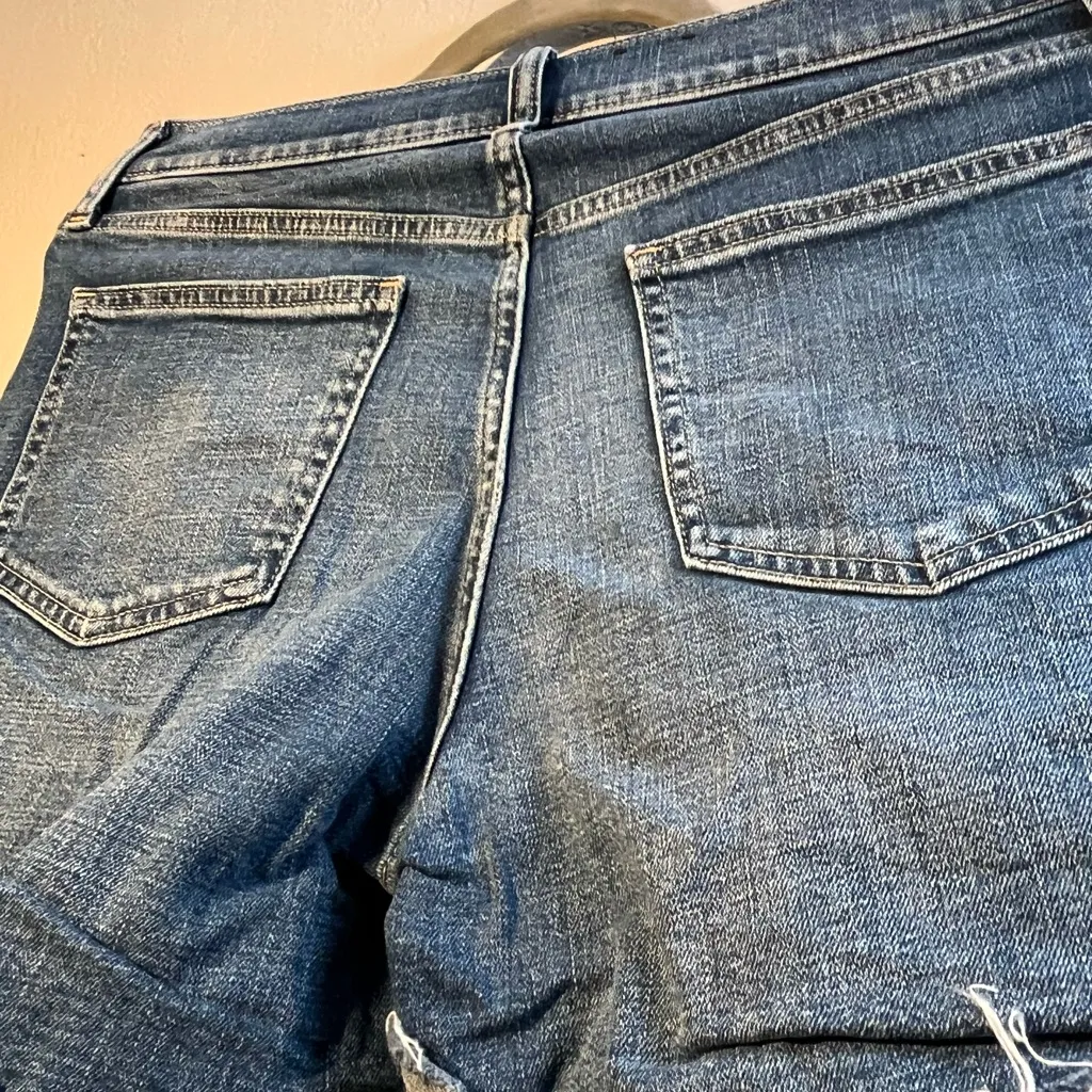 GAP Women's Blue Jean Shorts SZ 28/6 Tall High Rise 4”Short Frayed Big and Tall - Image 7