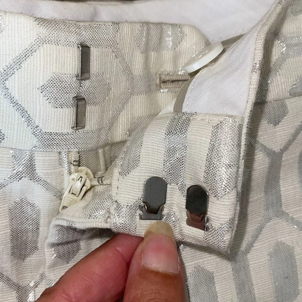 Banana Republic Vintage Womens Geometric Flat Front Shorts Beige Silver Metallic - Image 4