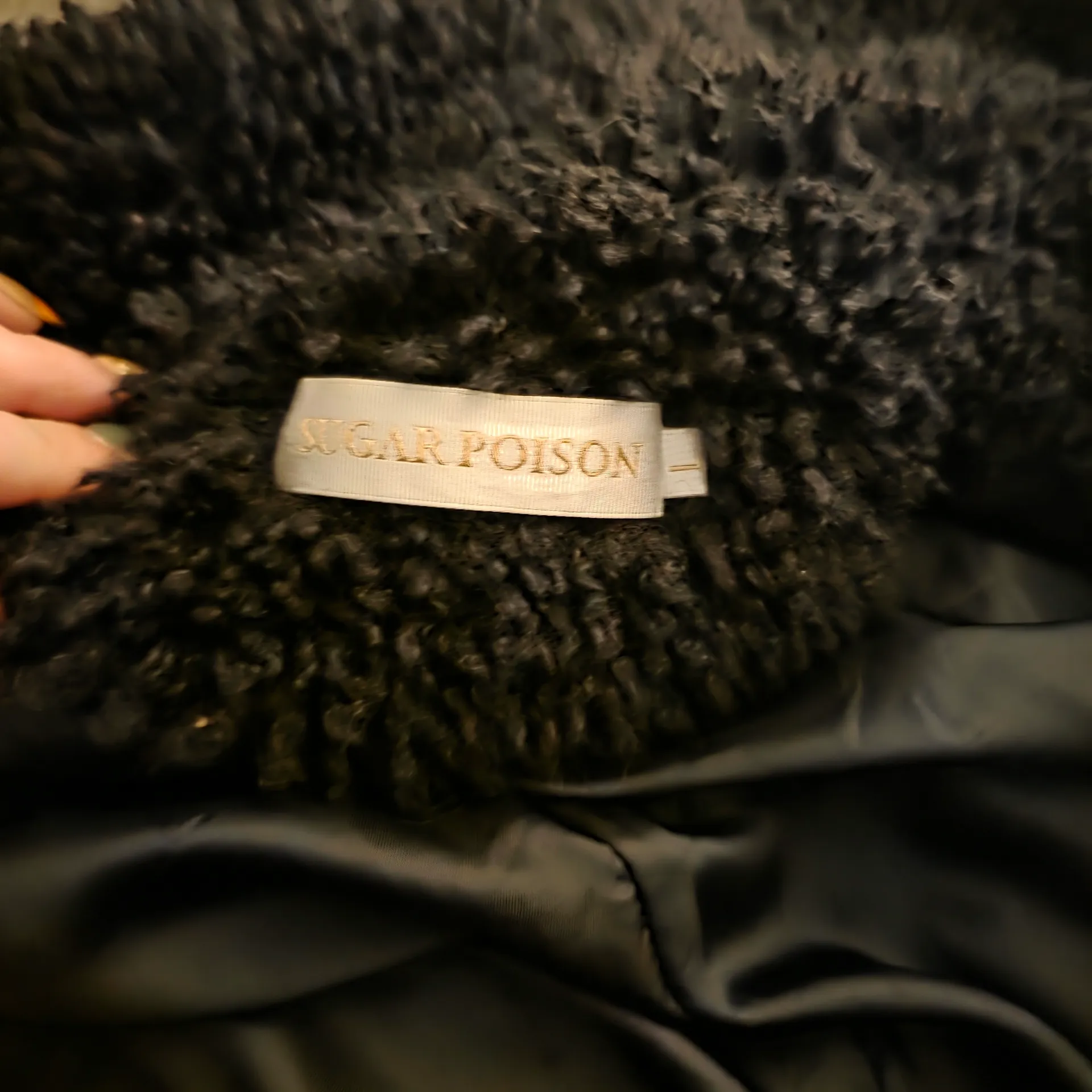 Elegant Black Teddy Jacket for Women Size L - Image 2