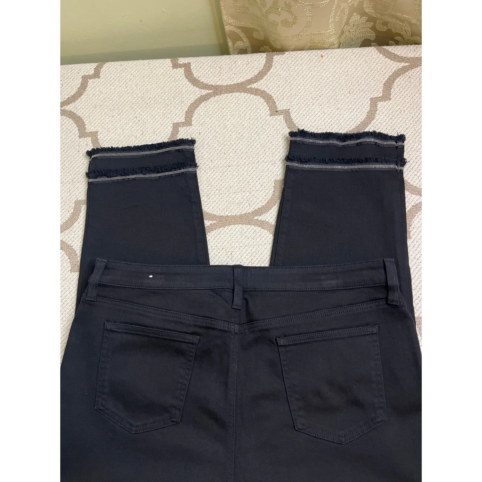 Chico’s So Slimming Girlfriend Slim leg crop Embellished Hem Jeans, size 2.5/ 14 Black - Image 12