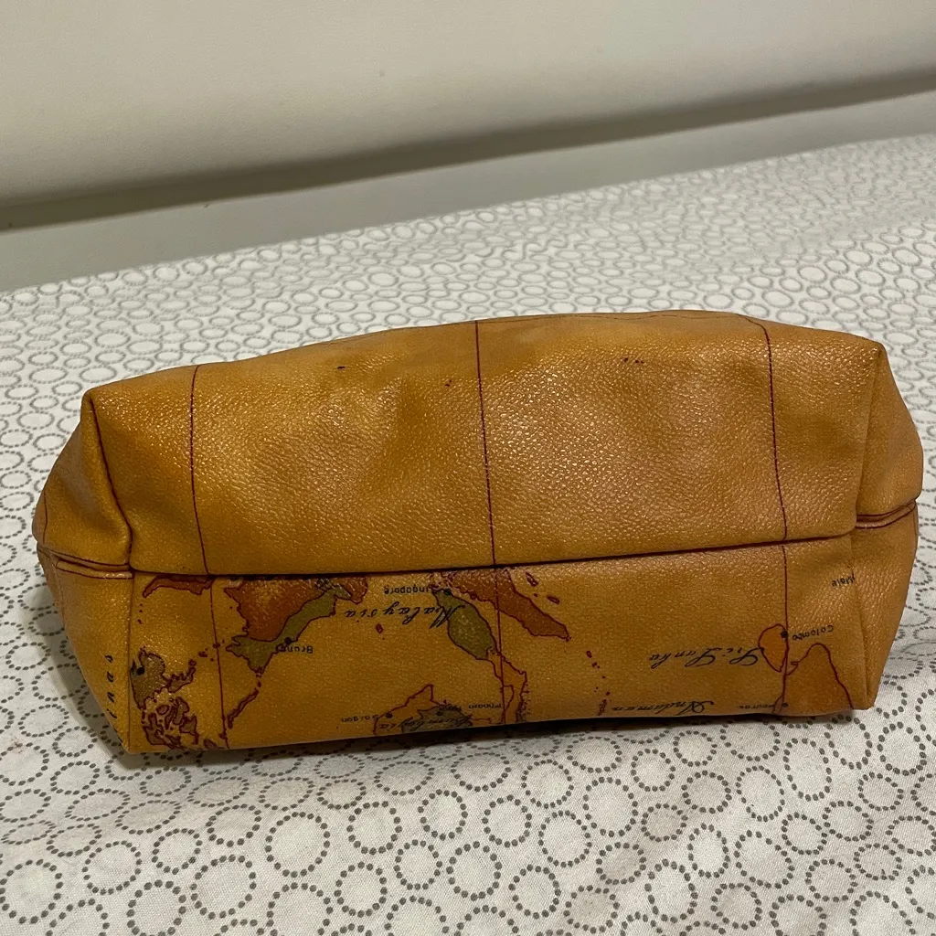 Alviero Martini Pouch/Cosmetic Bag Tan - Image 7