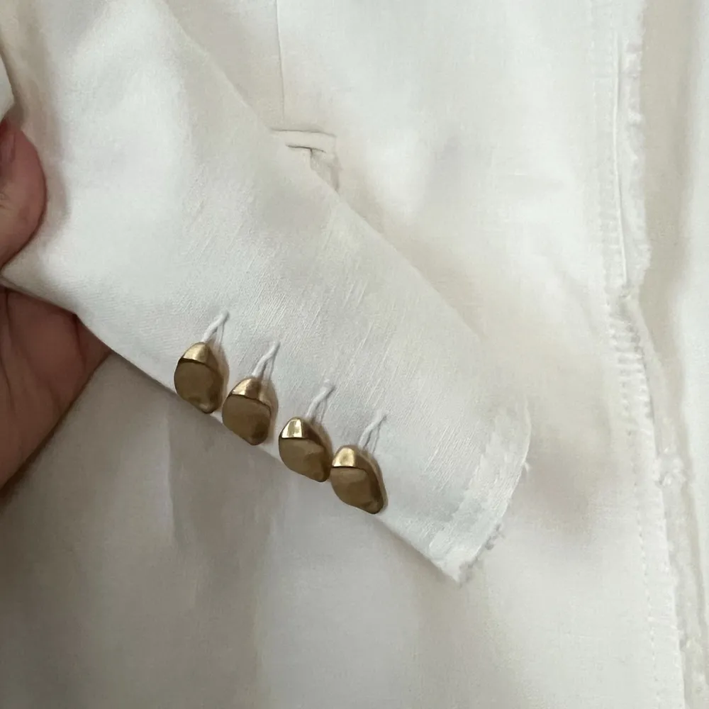 AJE United White Linen Gold Accents Linen Blazer Sz 8 - Image 11