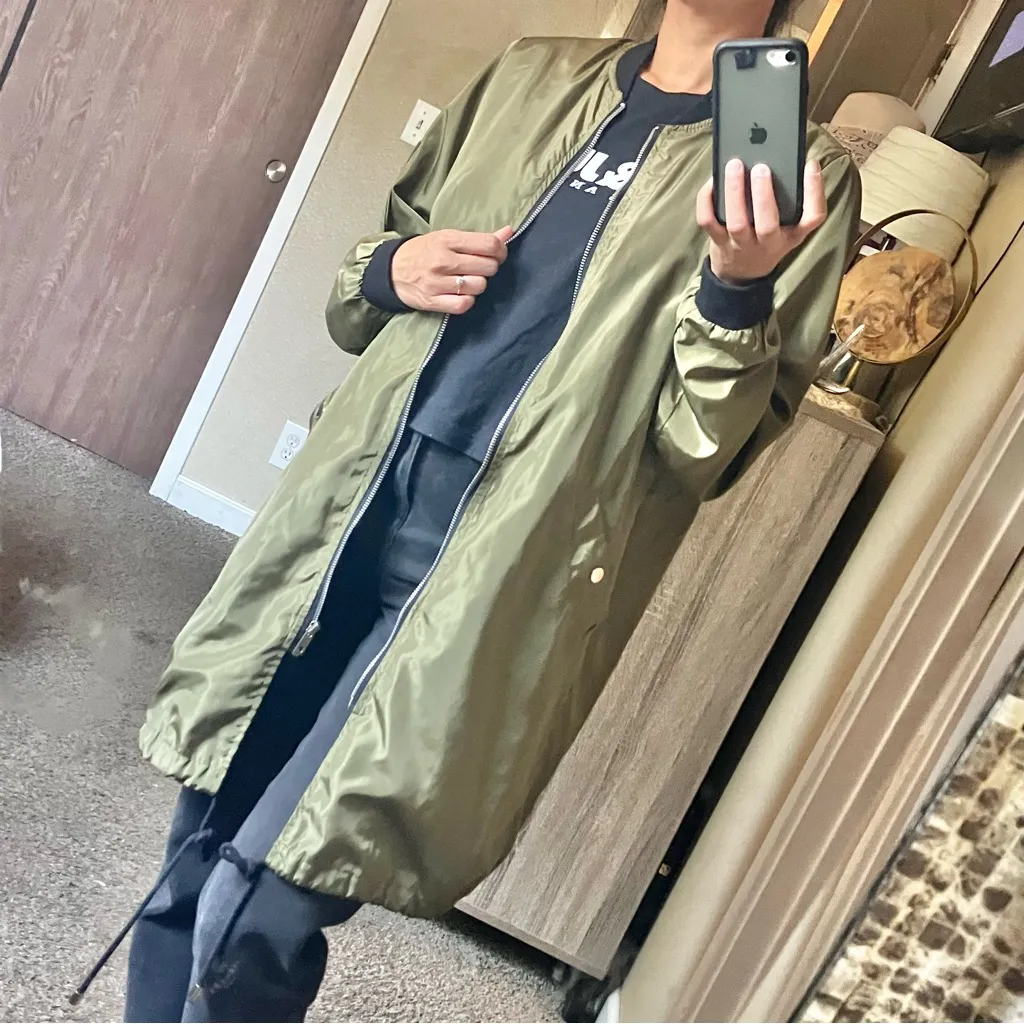 Mid length thin bomber jacket - Image 2