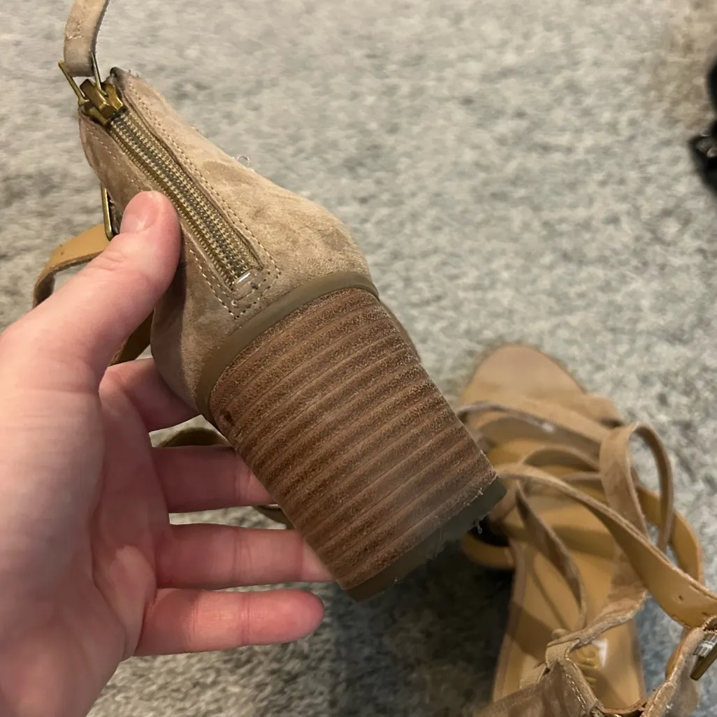 Franco Sarto Hachi Sandal Tan Suede SIZE 8.5 - Image 9