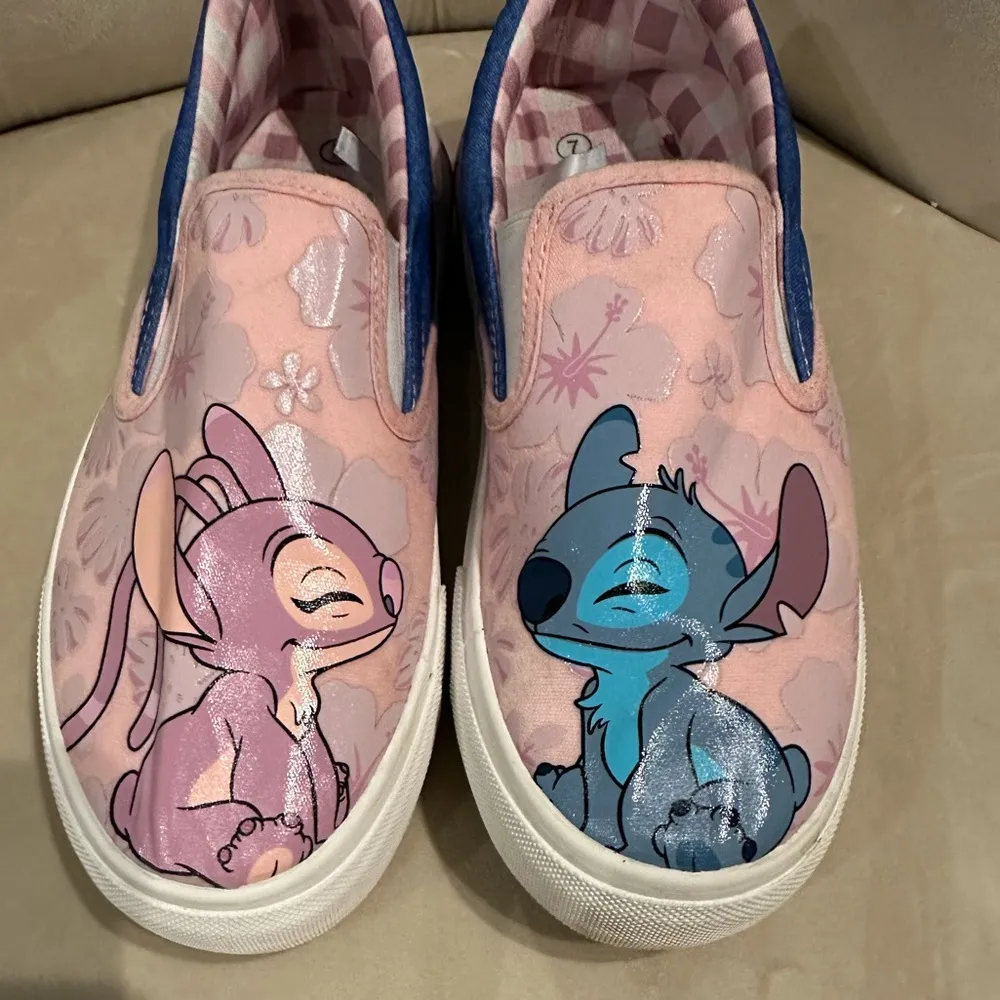 Disney LILO and STITCH ladies size 7 slip on shoes Good used condition - Image 2