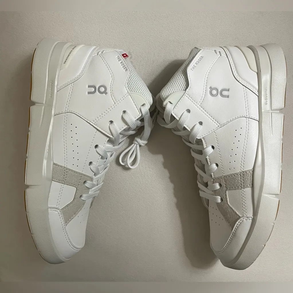 New in box On Cloud Women The Roger Clubhouse Mid White Sand Size 6.5 - Image 10