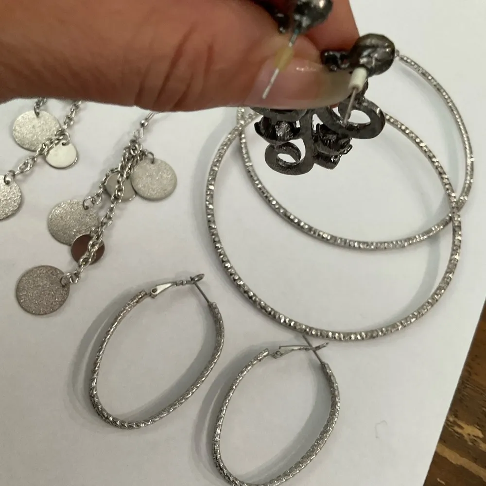 FASHION JEWELRY EARRING BUNDLE - Image 2