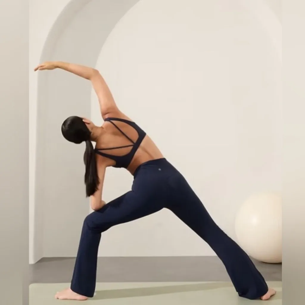 Athleta Womens Navy Blue Elation Flare Leggings Size Med - Image 2