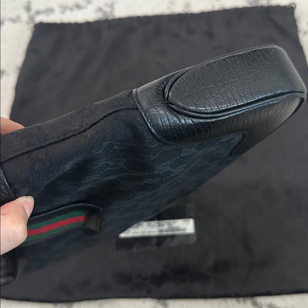 Sherry Line GG Pattern Hand One Black Canvas Leather Gold Hardware - Image 4