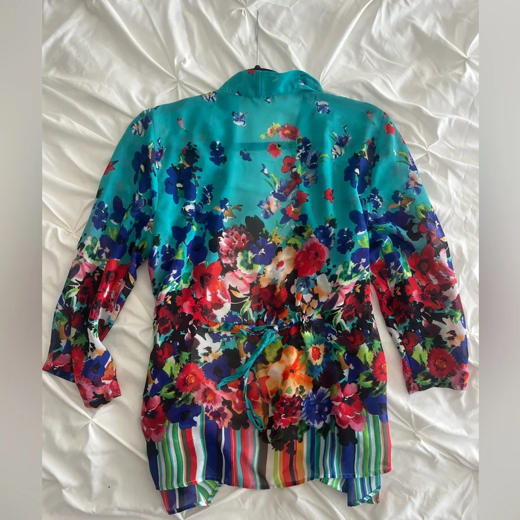 Colorful Floral Kimono Cardigan Blue Size 2 - Image 2