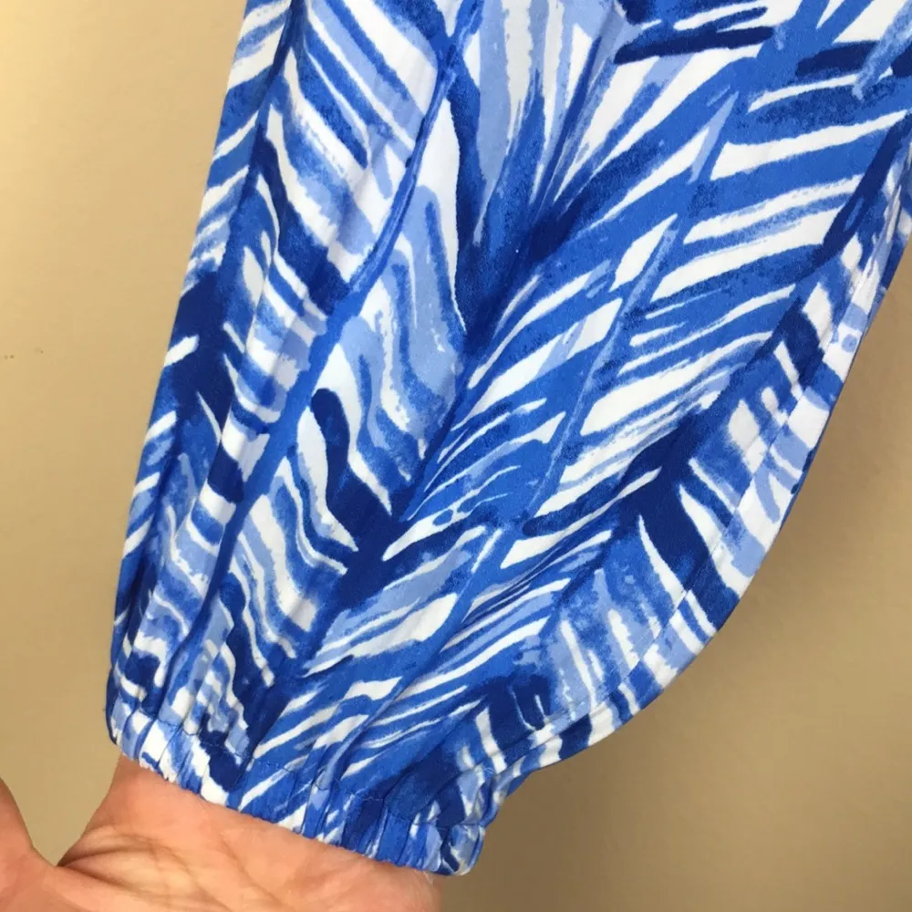 Women’s Blue and White Leaf Print Gold Embellished Collar Romper - Image 4