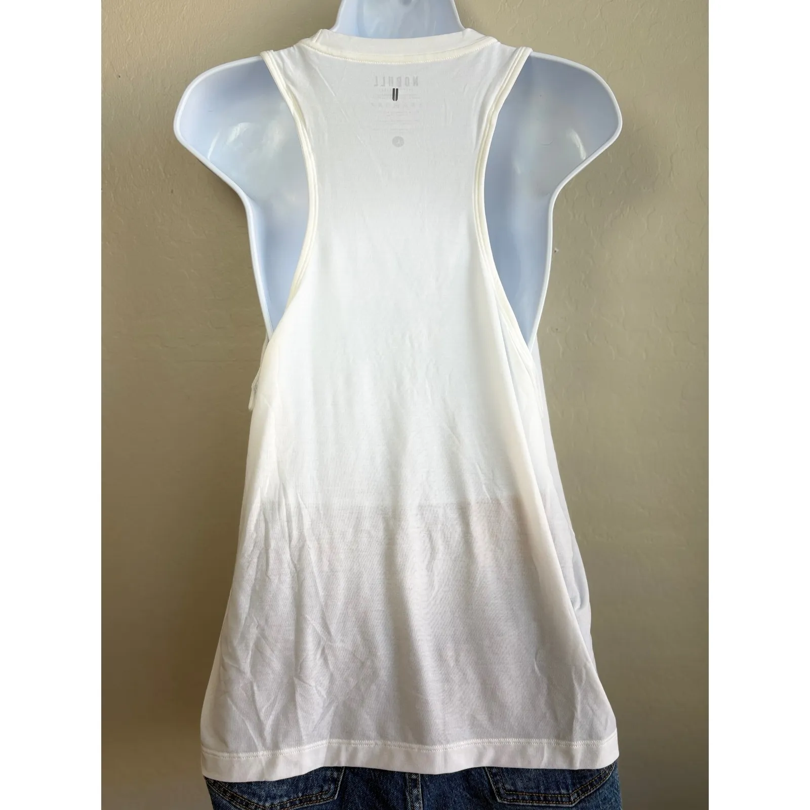 NWT‎ NOBULL London White Sleeveless Tank Top Limited Edition  Women's Size L - Image 4