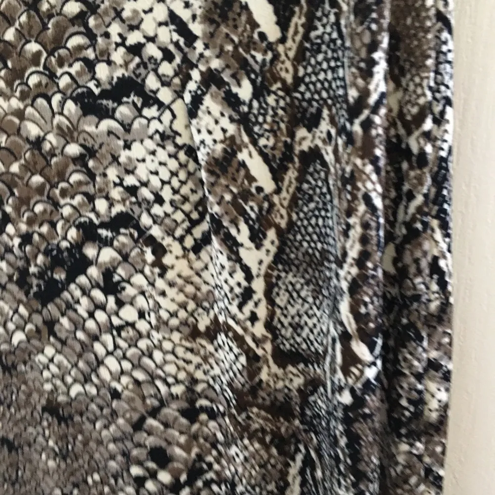 FINAL MARKDOWN Western connection skirt medium - Image 2