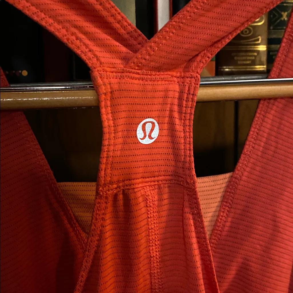 Lululemon Swift Speed Top, Size 6 - Image 3