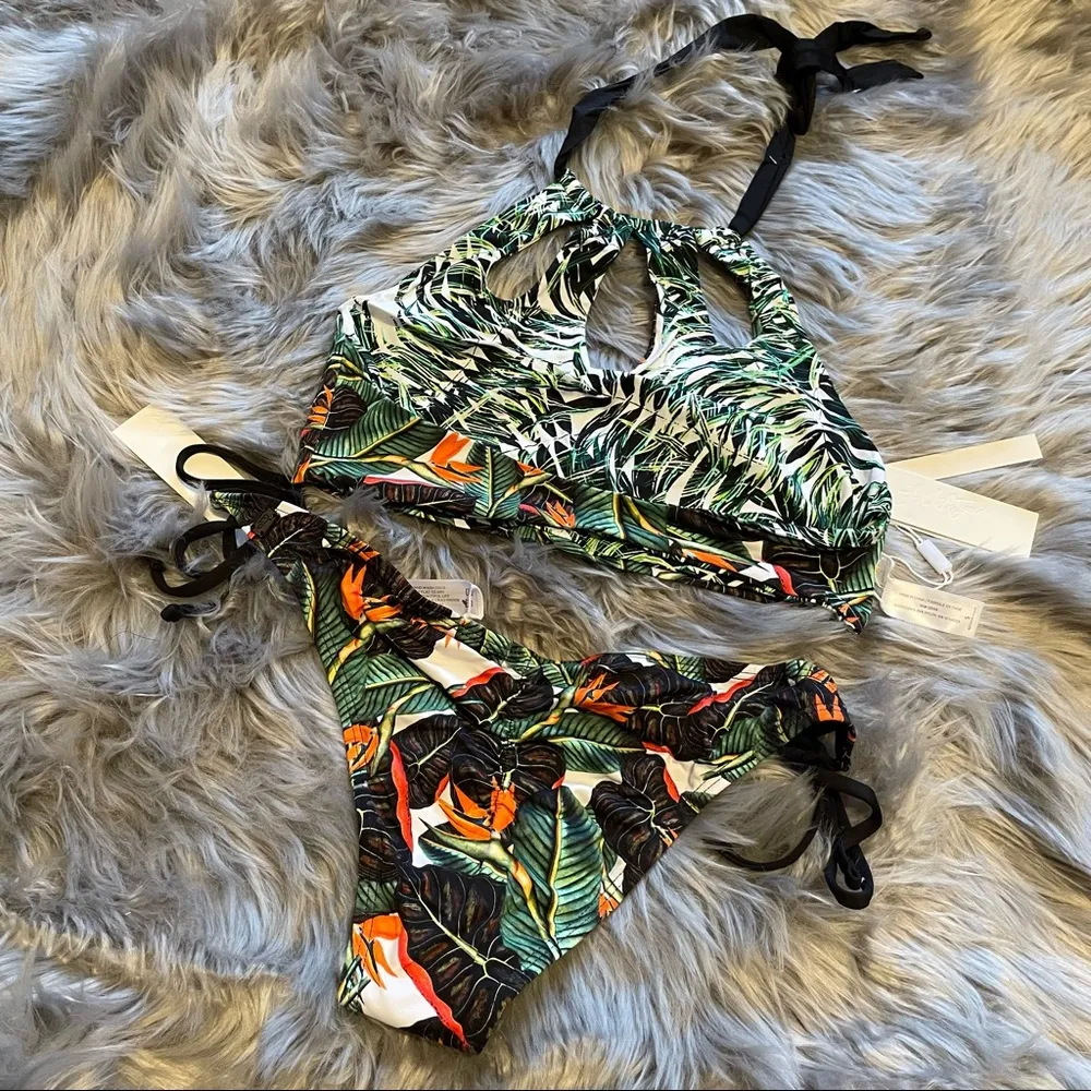 LAST ONE NWT tie side halter bikini Hawaiian print palm Size XS - Image 2