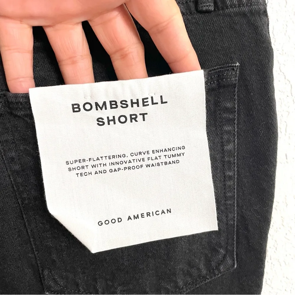 NWT Good American Womens Shorts Bombshell Washed Black Distressed Size 2 26 - Image 7