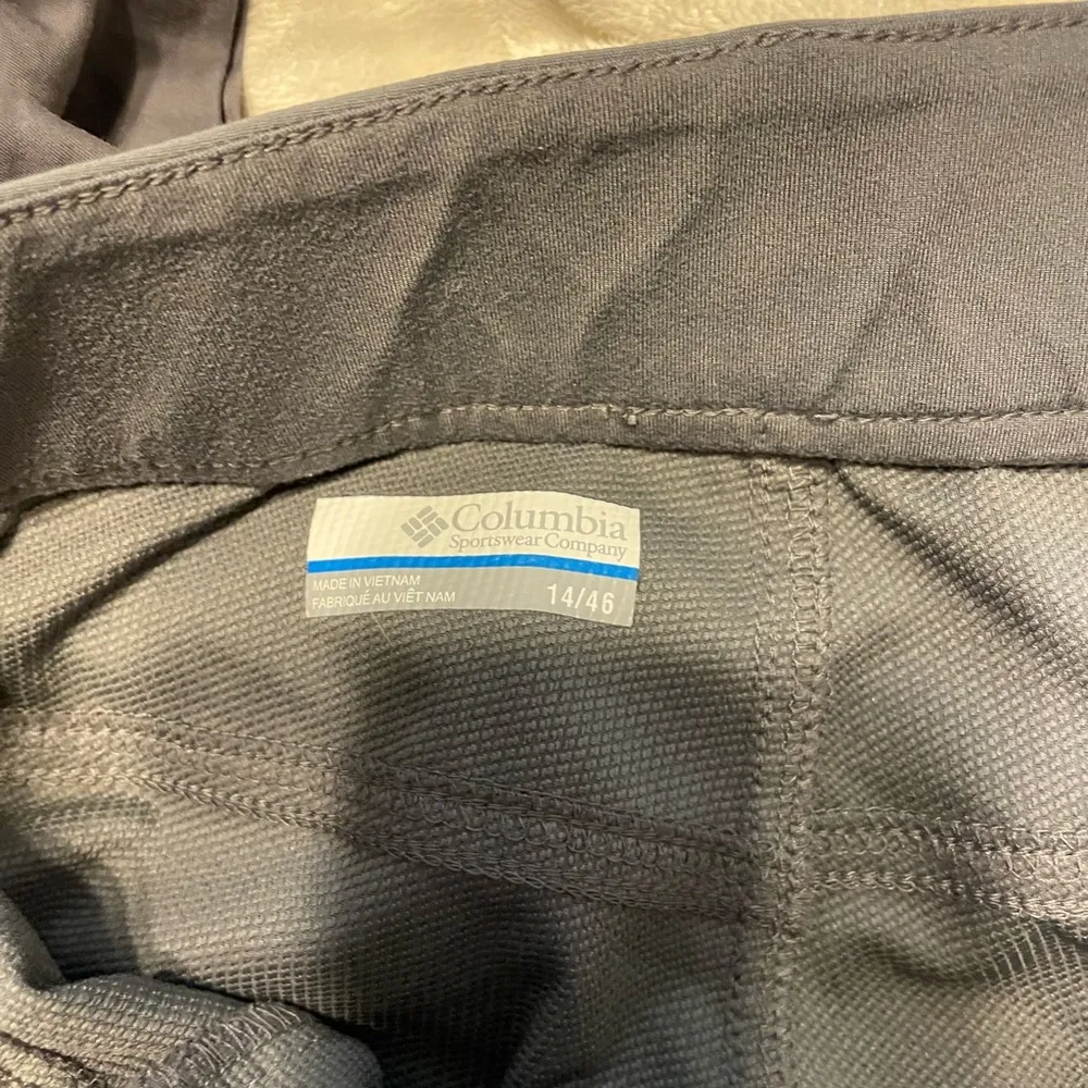 Columbia Gray Cargo Cropped Pants Lightweight Relaxed Fit womens 14/16 - Image 4