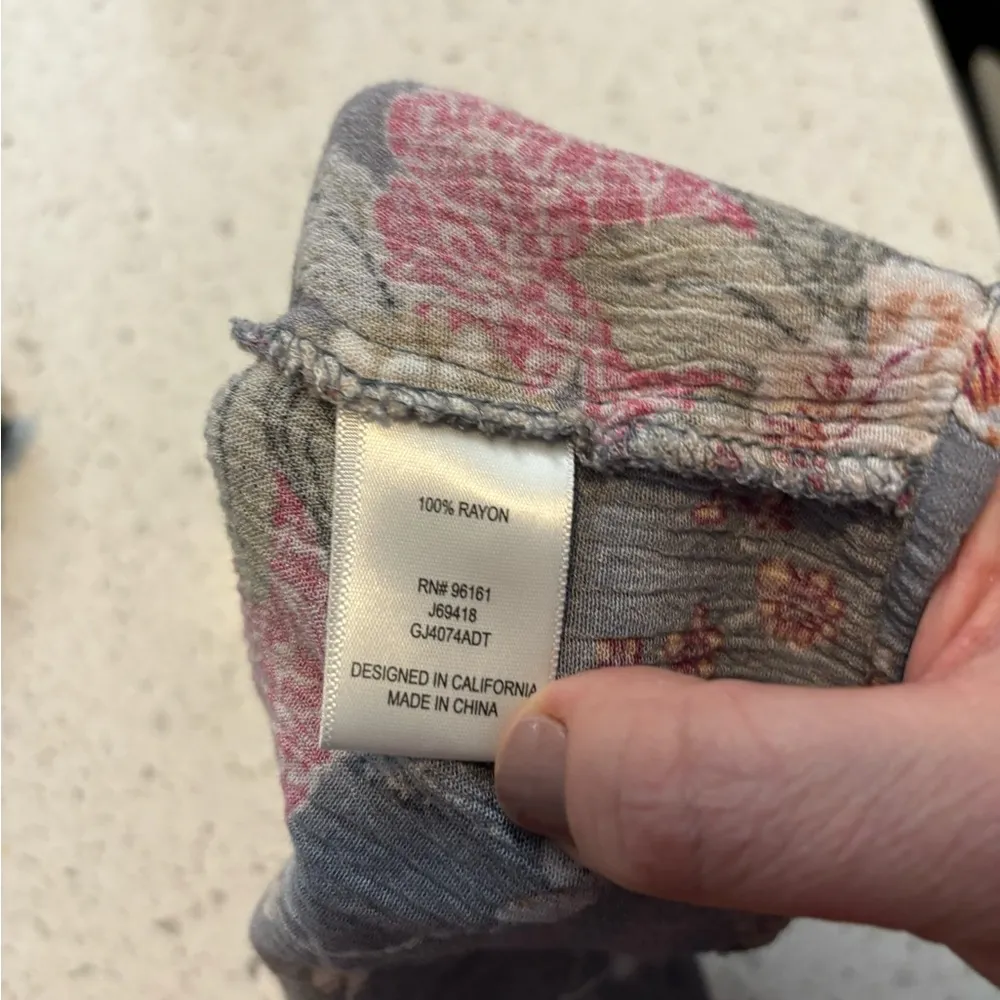 bebop XL, gray base with floral pattern, long sleeve flowy tunic - Image 3