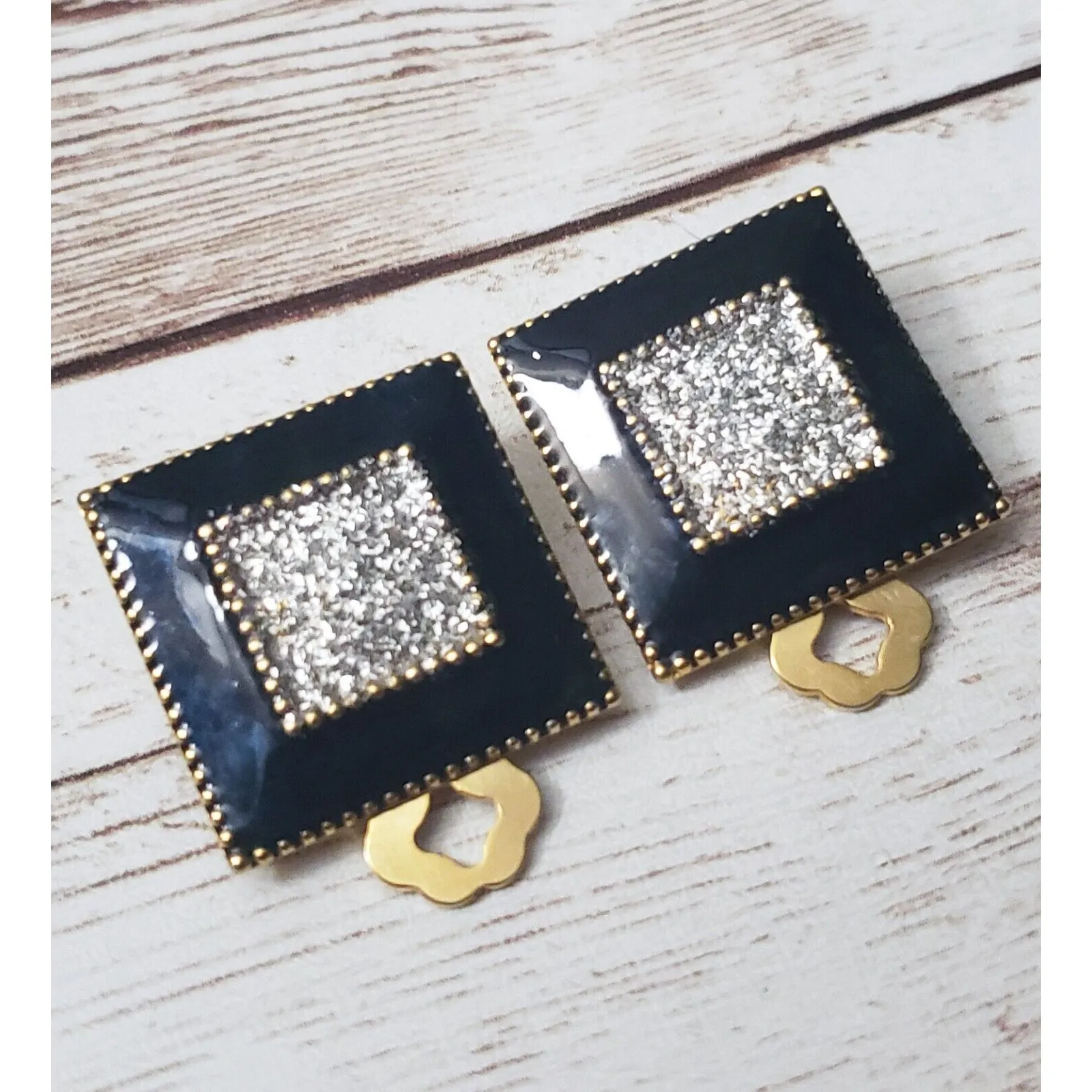 Vintage Clip On Earrings - Image 2