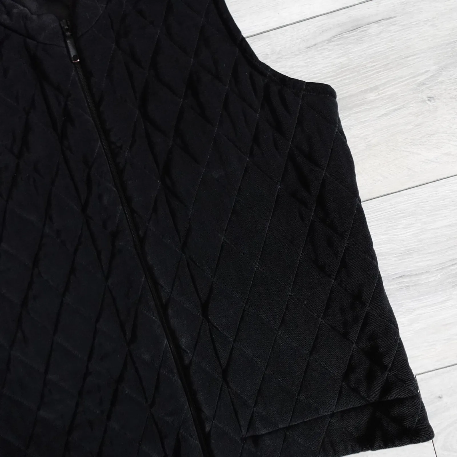 Chico's Travelers Vintage Black Diamond Quilted Vest Size 1 Medium - Image 7