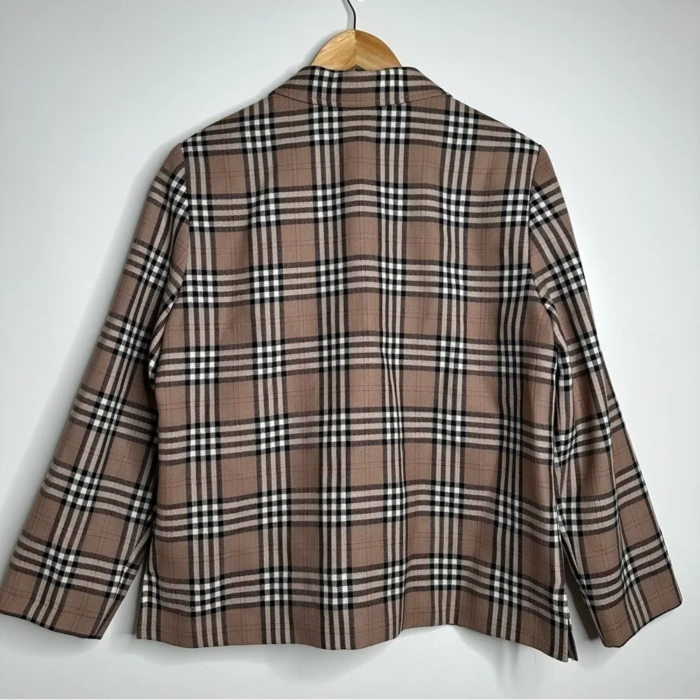 Pendleton Women’s Plaid Lightweight 100% Virgin Wool Button Front Blazer 12 P - Image 7