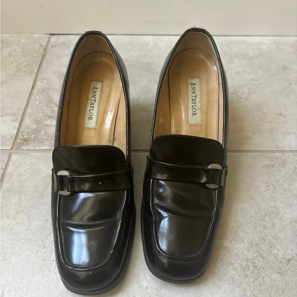 Ann Taylor Leather Heels Loafers Brown Size 6 - Image 2