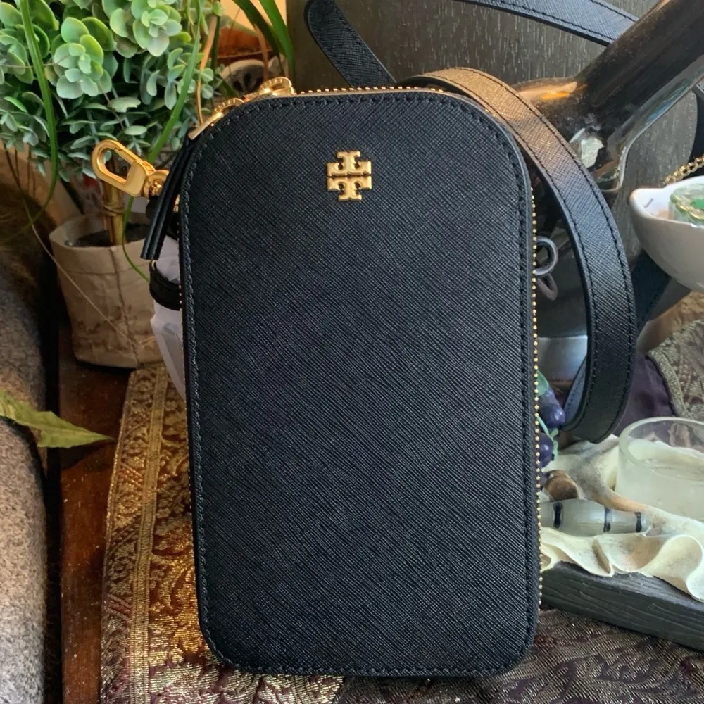 Authentic TORY BURCH leather saffiano dual zip phone cards crossbody - Image 2