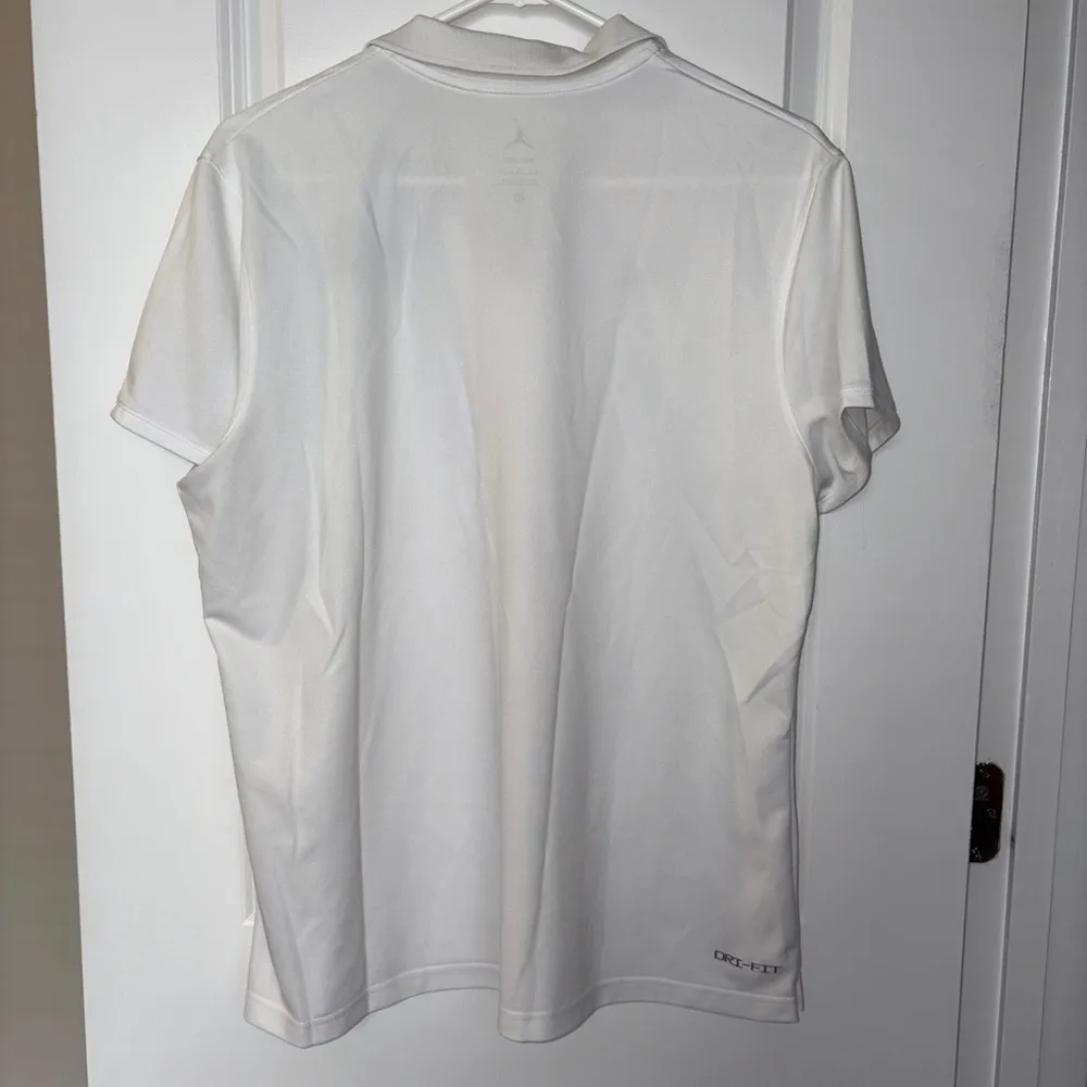 Women’s UNC Jordan White Polo Size: XL - Image 3