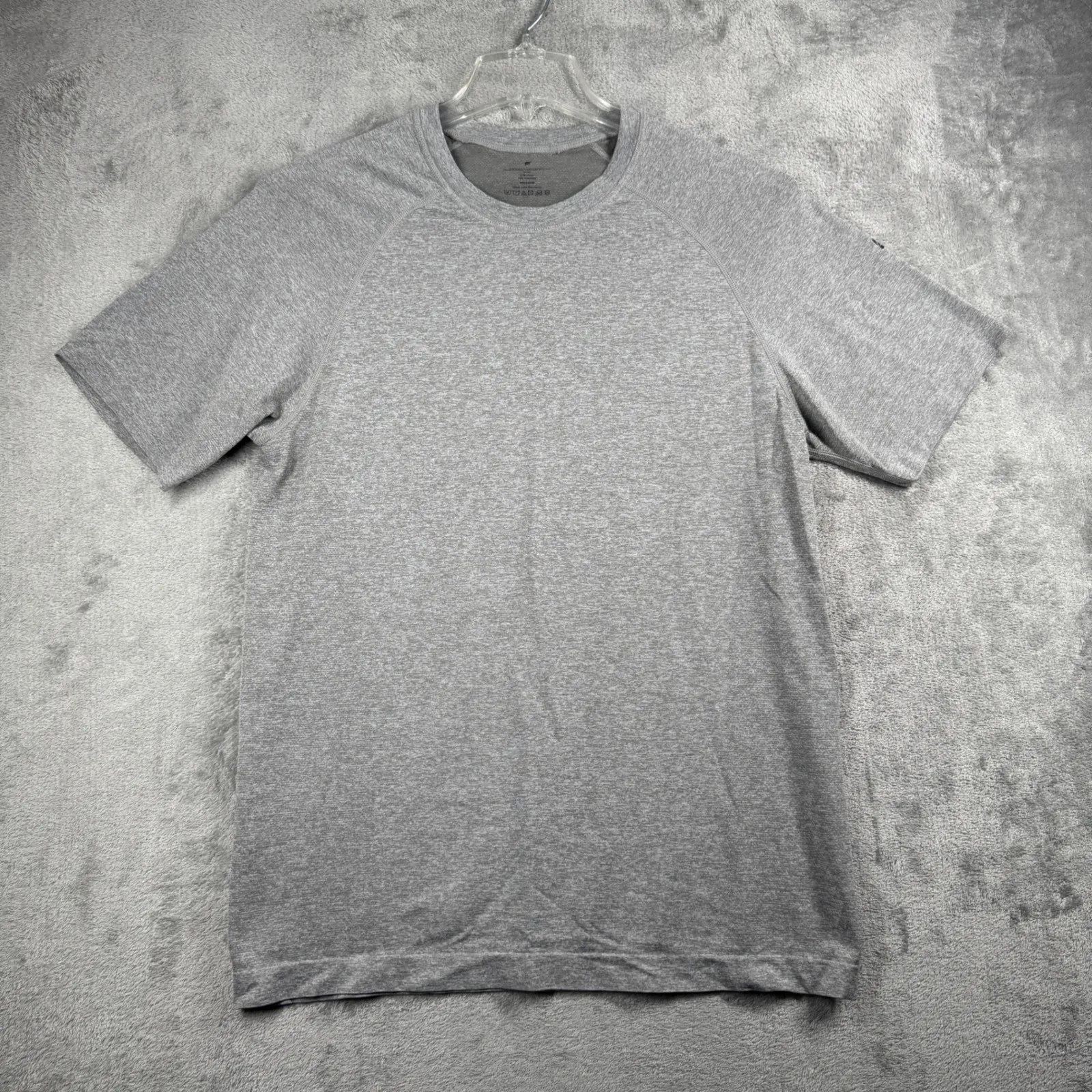 Fabletics Mens Gray T Shirt Large Performance Training Gym Athletic Short Sleeve - Image 2