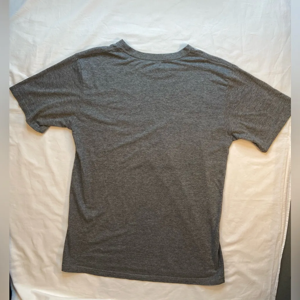 The‎ Office Tee Shirt Bears. Beets. Battlestar Gallactica. Size Medium Gray - Image 2