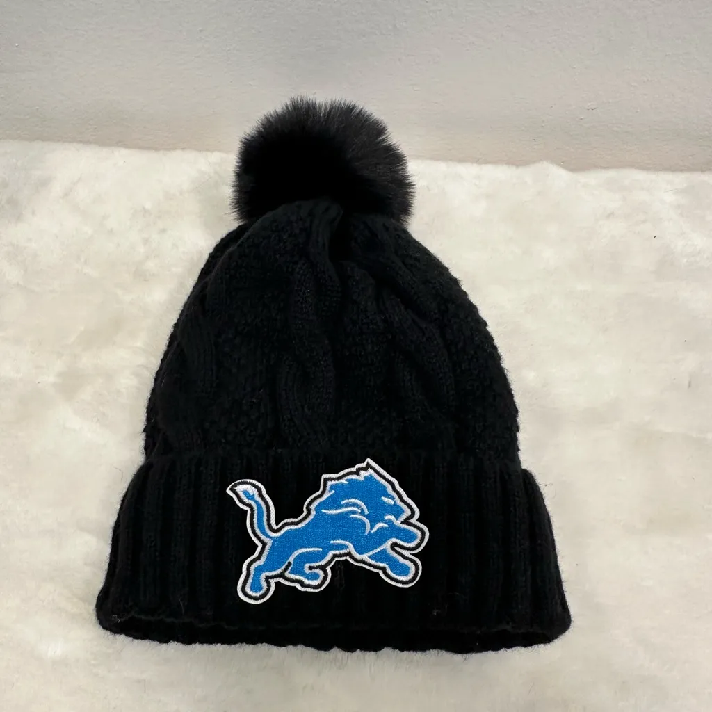 Detroit Lions beanie hat! NFL, winter warm, fuzzy, lined, black, cozy hat!! - Image 5