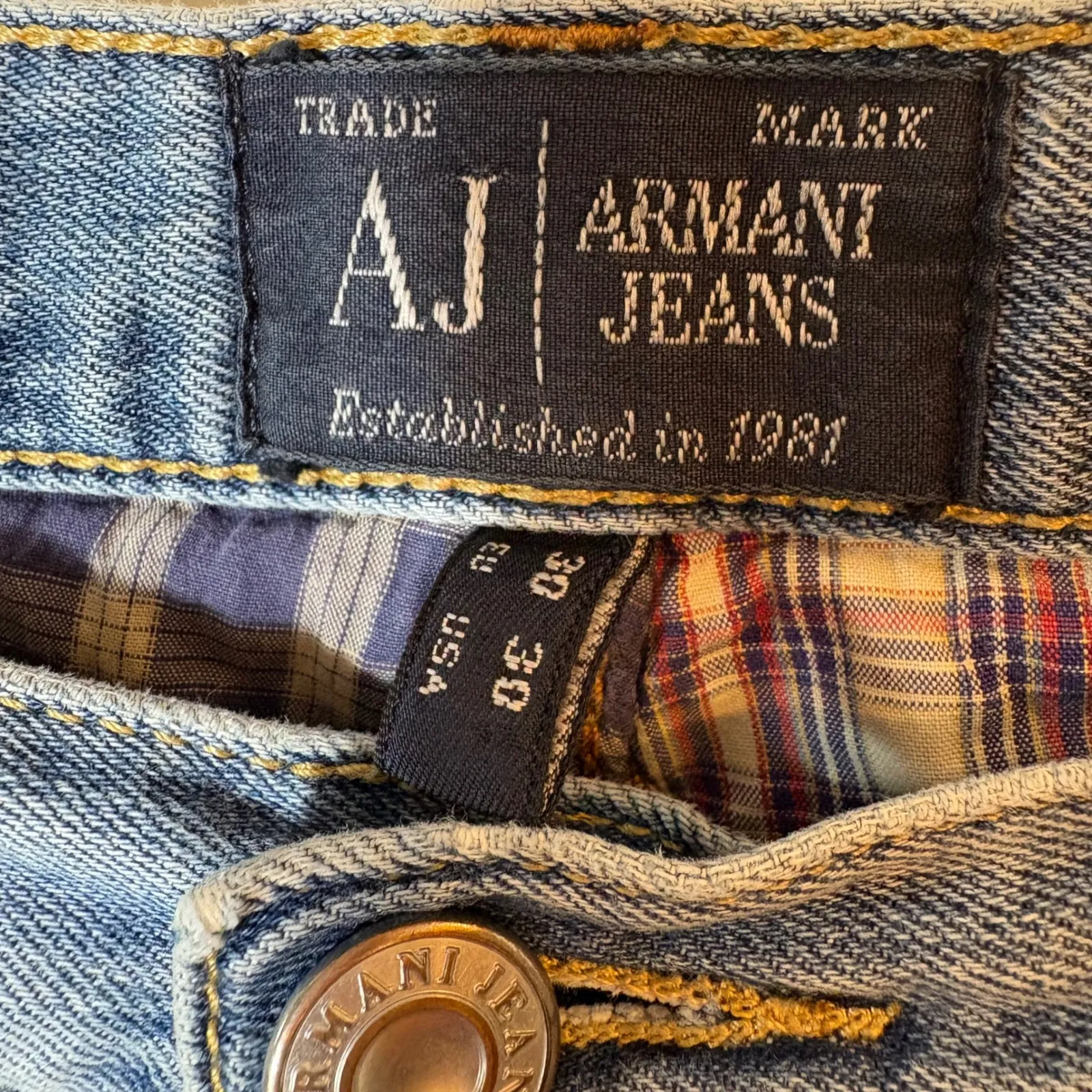 AJ Armani Jeans Light Wash Button Fly Denim Pants Classic Size 30 Blue - Image 9