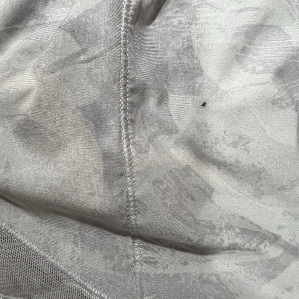 Lululemon  Hotty Hot Short Low Rise *2.5" Mini Tropical Shadow Starlight Size 6 - Image 9