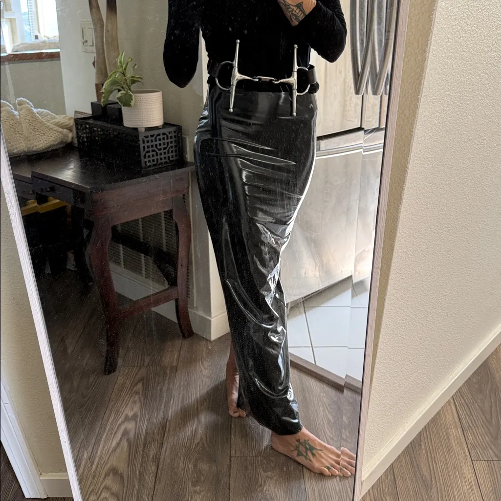 The most avante - Image 2