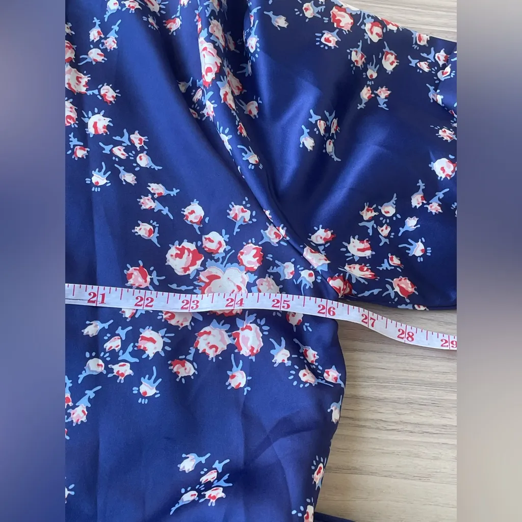 Morgan Lane Navy Floral Satin Robe - Image 3