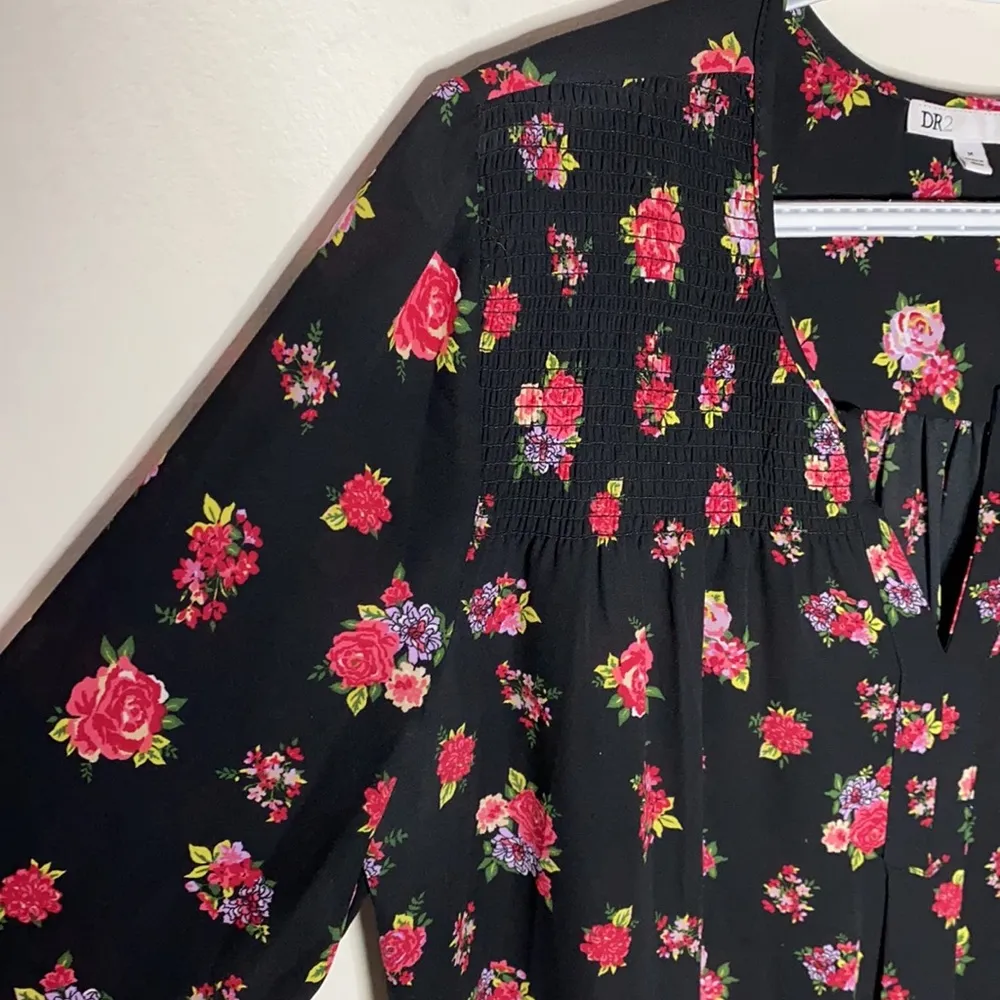 DR2 popover black floral rose print swing blouse size M Size M - Image 4