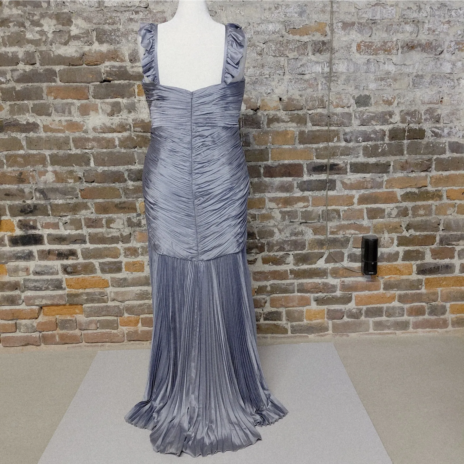 Mac Duggal Formal Evening Gown Womens 14W Gray Satin Wedding Party Prom Dress - Image 4