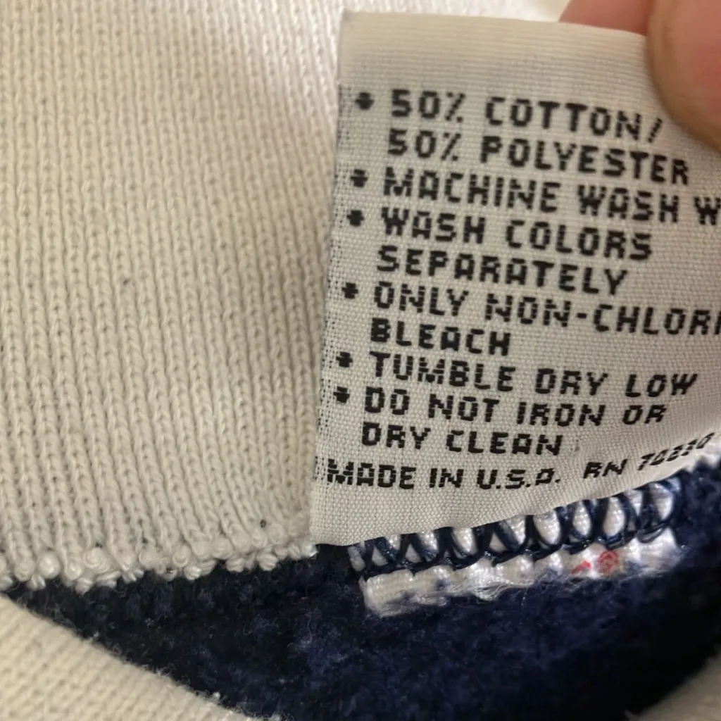 FINAL MARKDOWN Gopher angelic sweatshirt large - Image 3