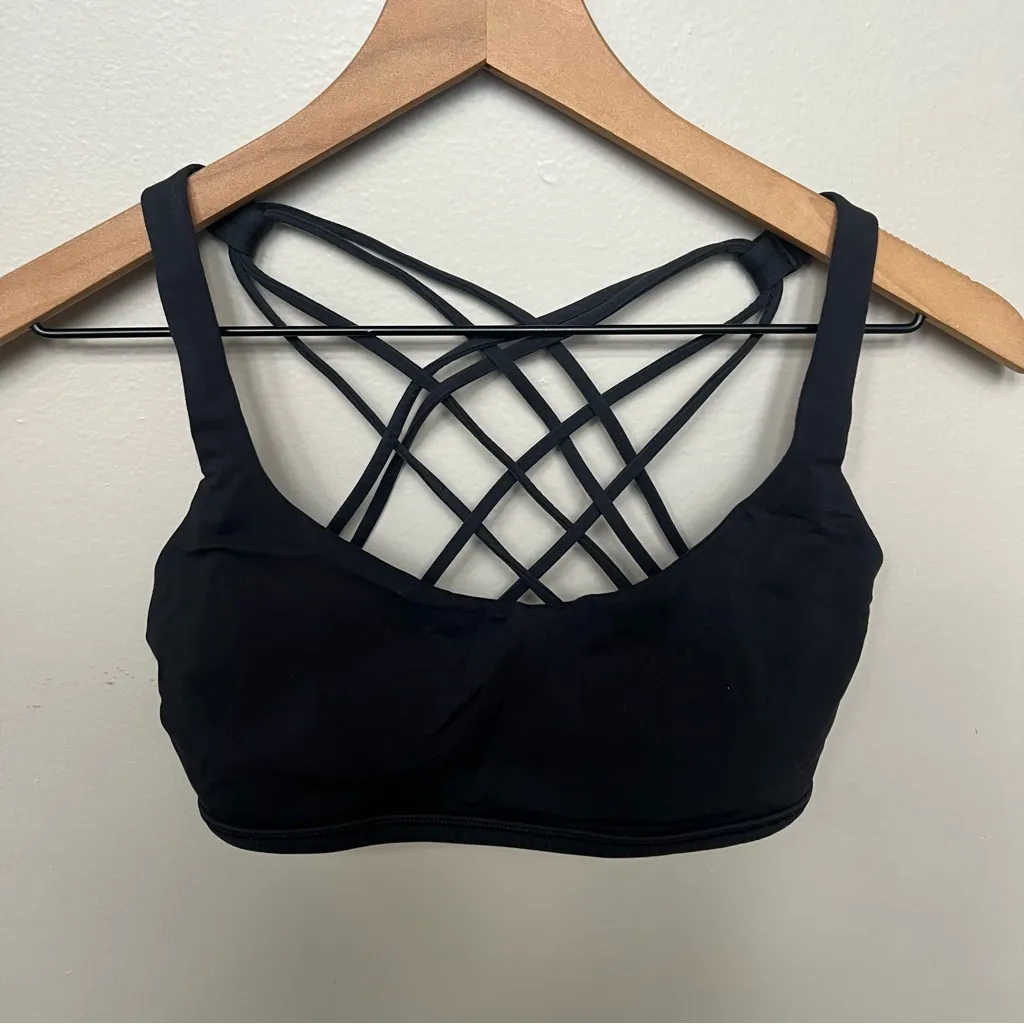 Lululemon Free To Be Wild Sports Bra Black Strappy Back Size 8 - Image 4