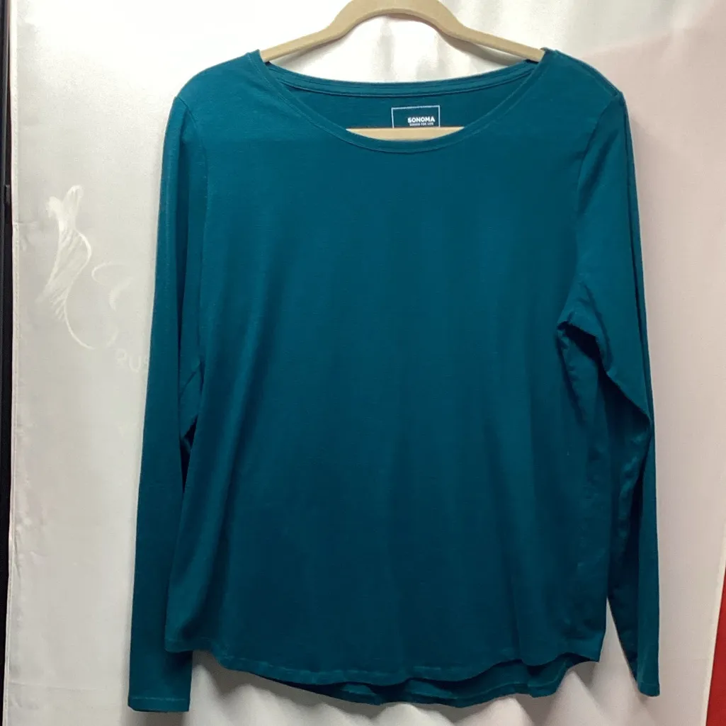 Sonoma Every Day tee. Size Large Green - Image 5