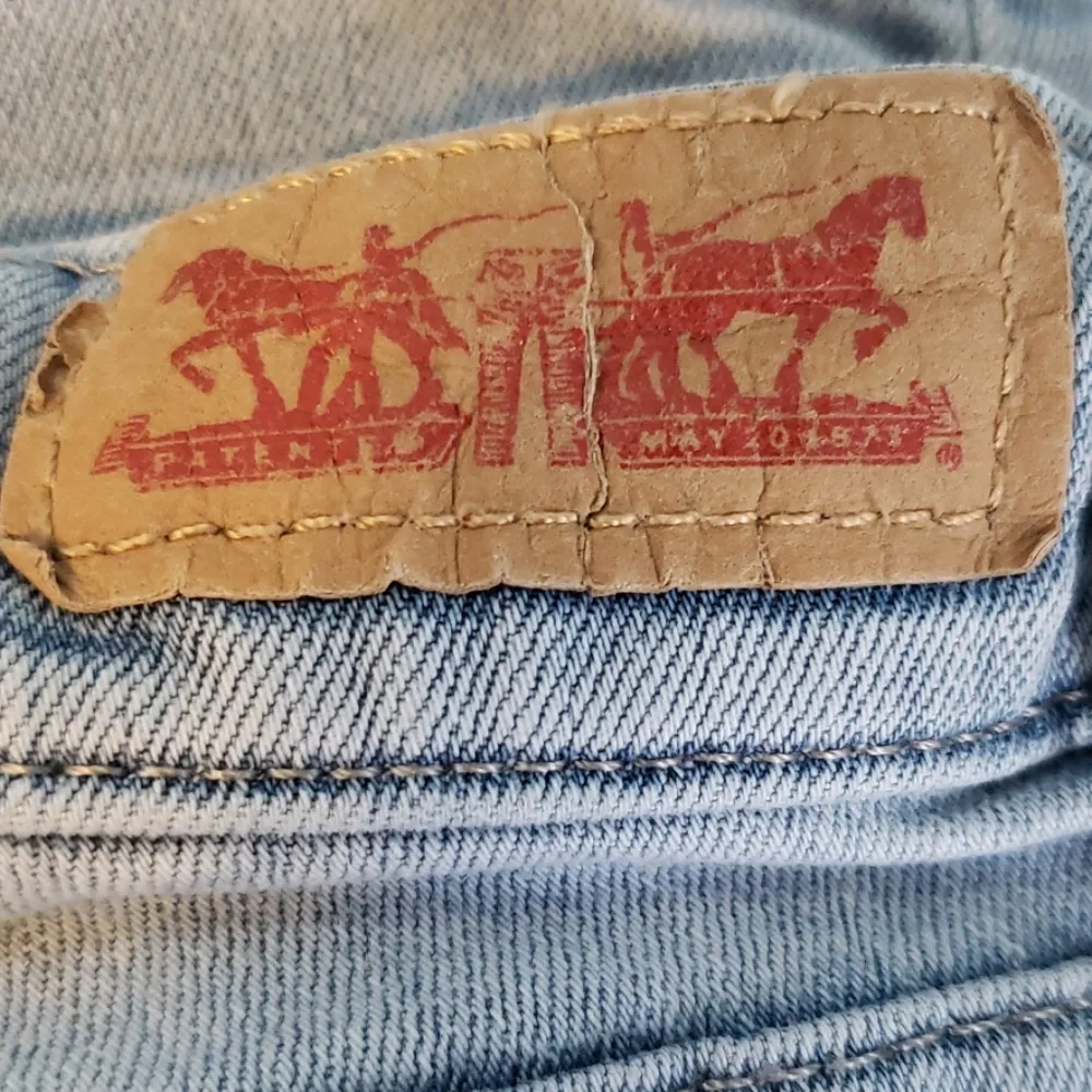 Levi's Skinny Jeans Size 3 W26 L32 - Image 5